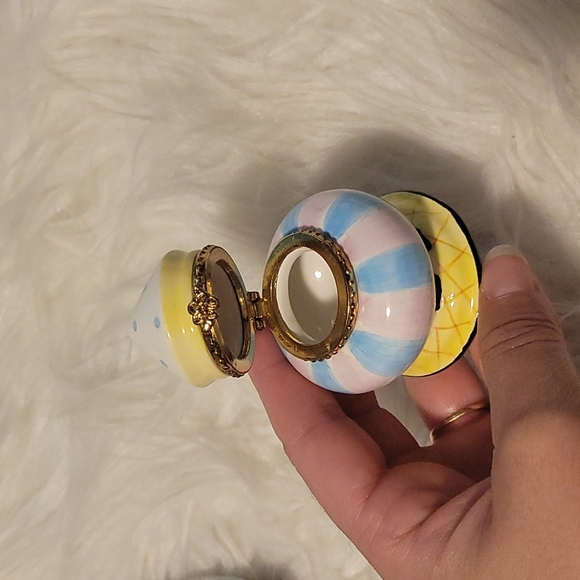 Boxes - Picture 9 of 9